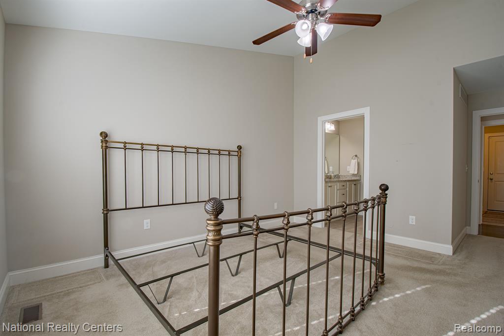 471 HOSTA, Howell, MI 48843 — Photo 19