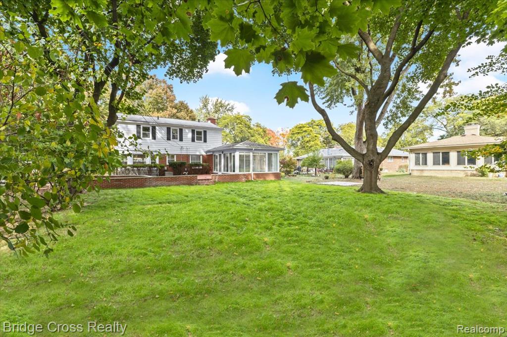 17537 Roseland Boulevard, Lathrup Village, MI 48076 — Photo 35