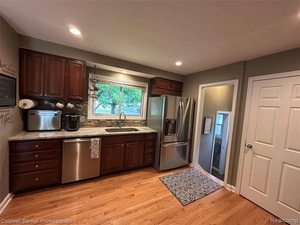 661 Lincoln Street, Lapeer, MI 48446 — Photo 13