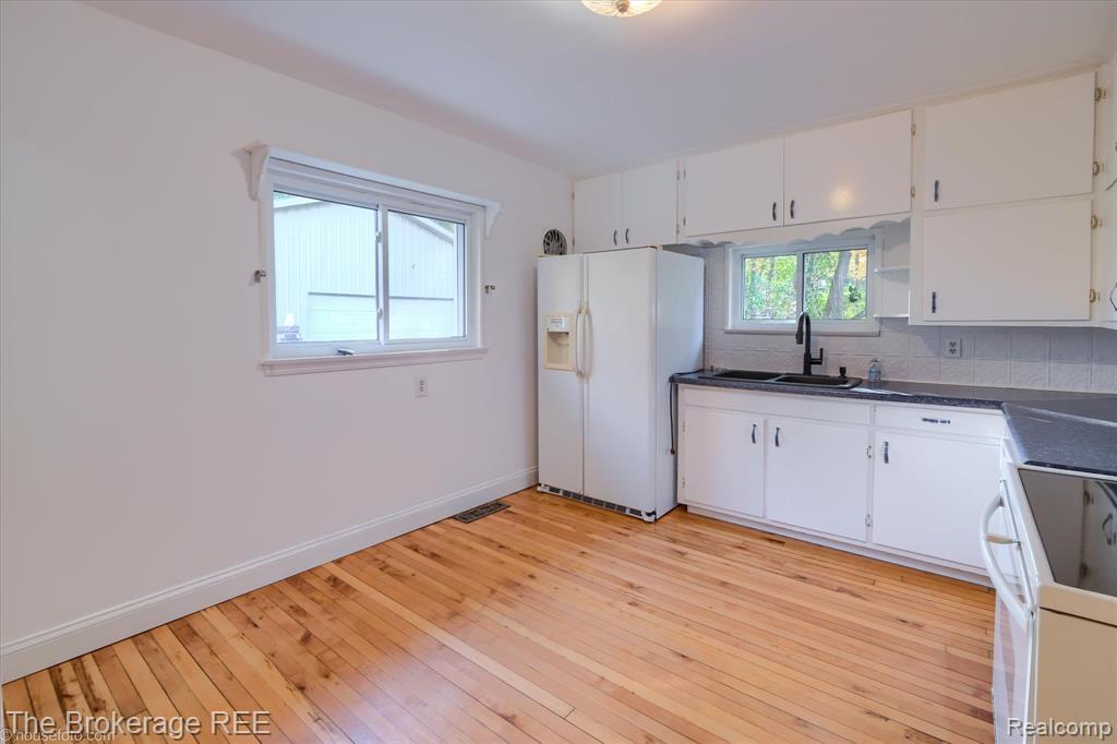 5400 N Center Road, Genesee, MI 48506 — Photo 34