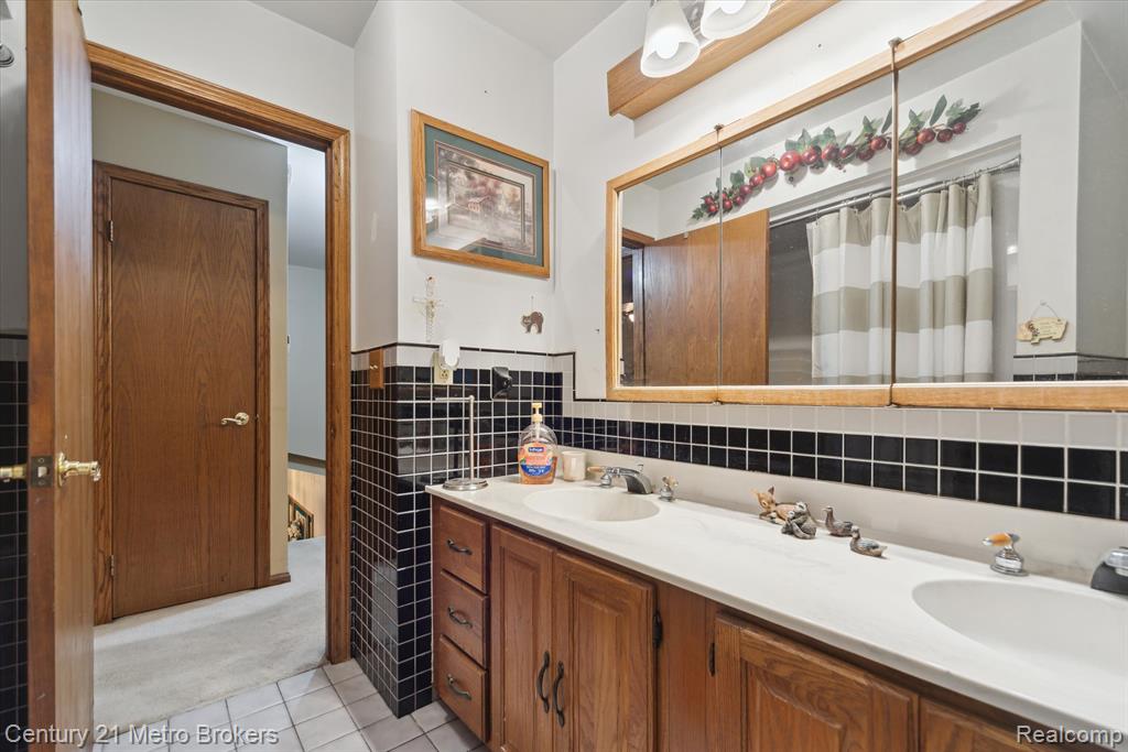 14210 W Burt Road W, Chesaning, MI 48616 — Photo 21