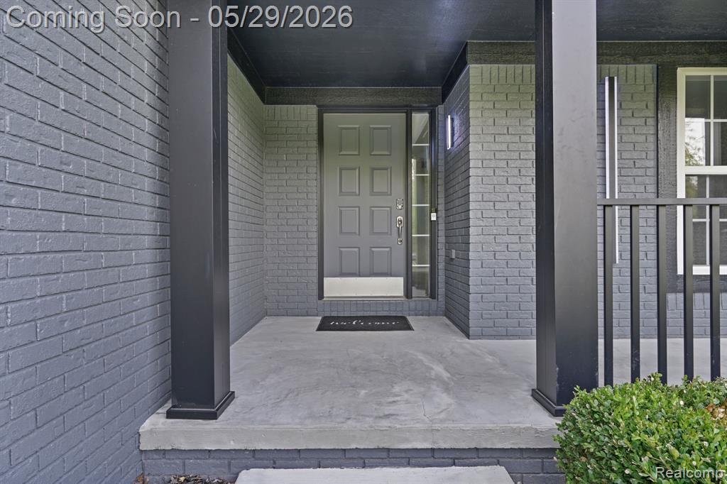 5729 Woodfield Parkway, Grand Blanc, MI 48439 — Photo 10