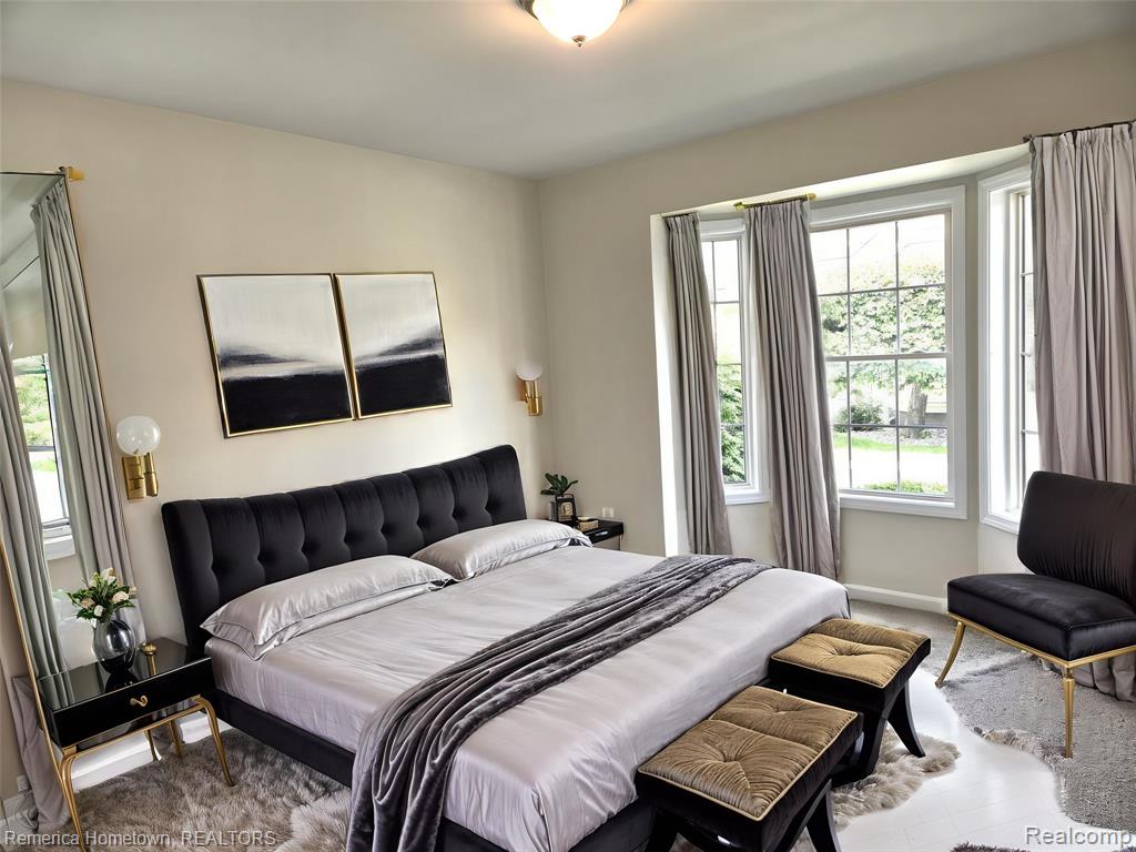 8 Hickory Court, Unit 8, Dearborn Heights, MI 48127 — Photo 11