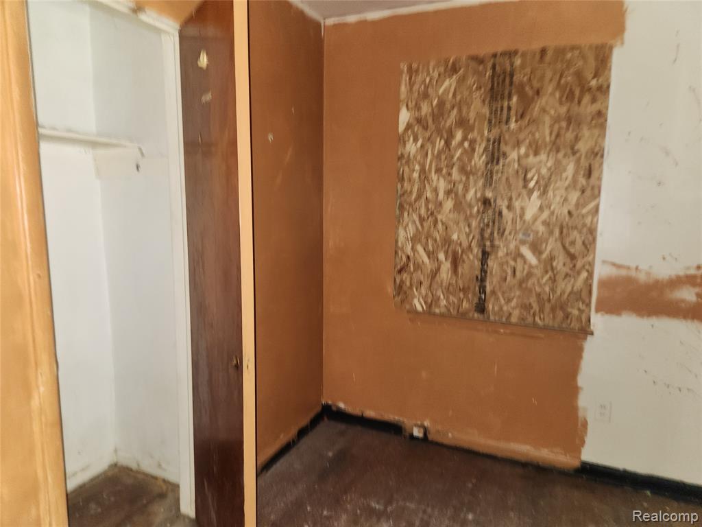 11669 Strathmoor Street, Detroit, MI, 48227