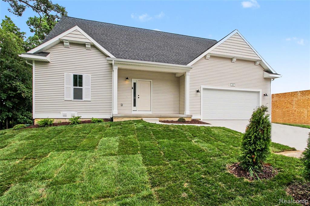 366 Dorchester Drive, Howell, MI 48855