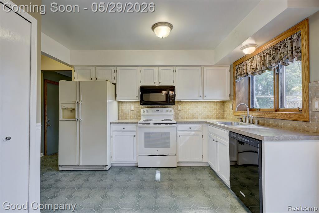 845 Hadley Road, Rochester Hills, MI 48307 — Photo 12