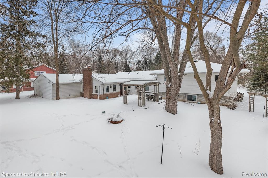 7145 Henry Drive, West Bloomfield, MI 48324 — Photo 34