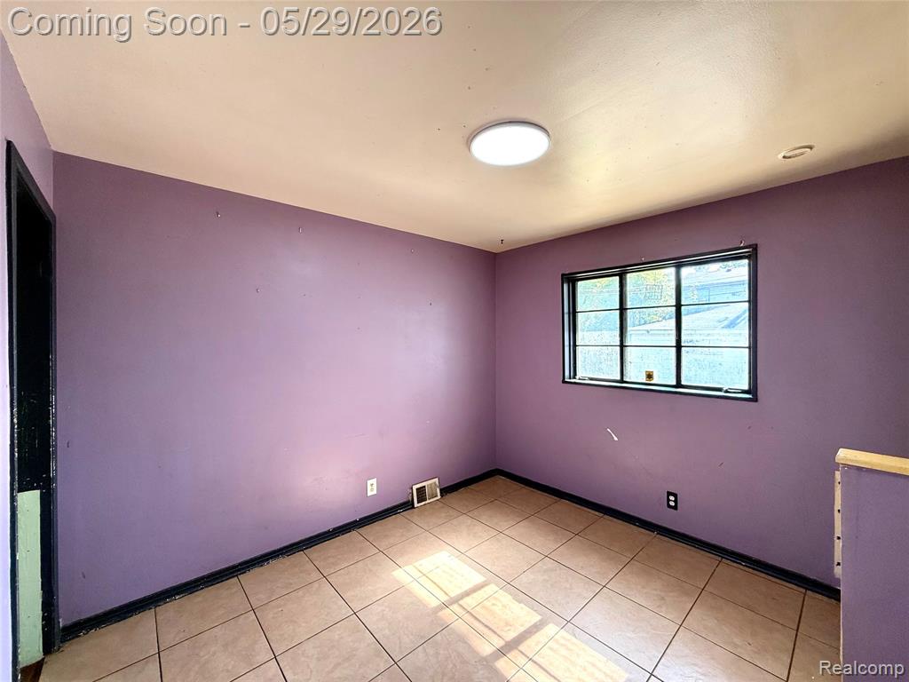 23400 Seneca Street, Oak Park, MI 48237 — Photo 25