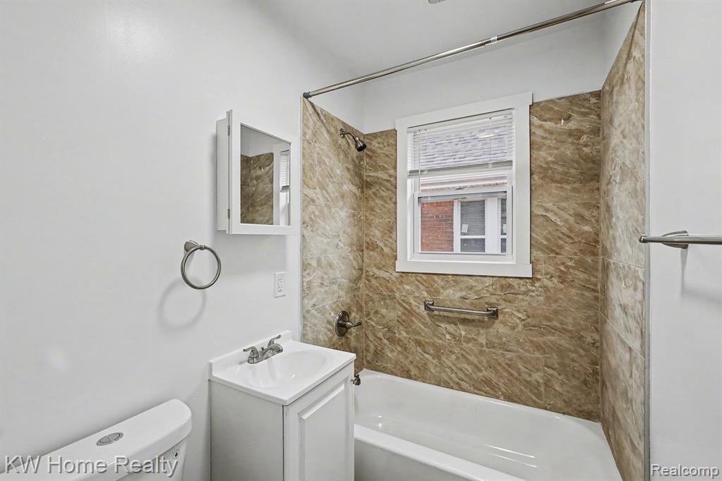 13723 Mapleridge Street, Detroit, MI 48205 — Photo 10
