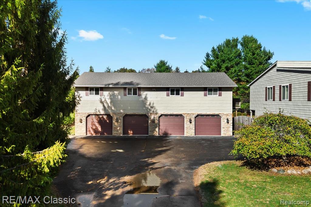 2345 E Commerce Road, Milford, MI 48381 — Photo 59