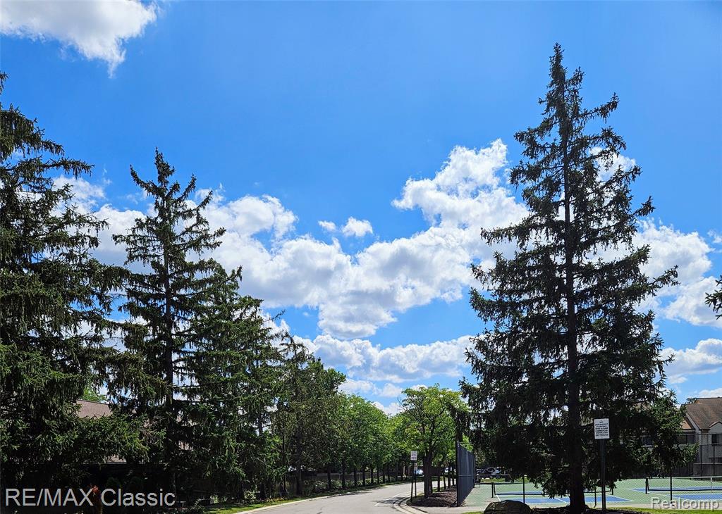 6740 Ridgefield Circle, 103, West Bloomfield, MI — Photo 38
