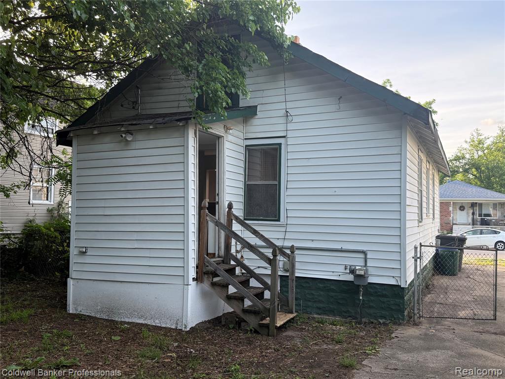 624 E Saratoga Street, Ferndale, MI 48220 — Photo 17