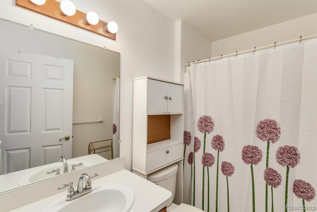 4717 SYCAMORE Drive, Ypsilanti, MI 48197 — Photo 24