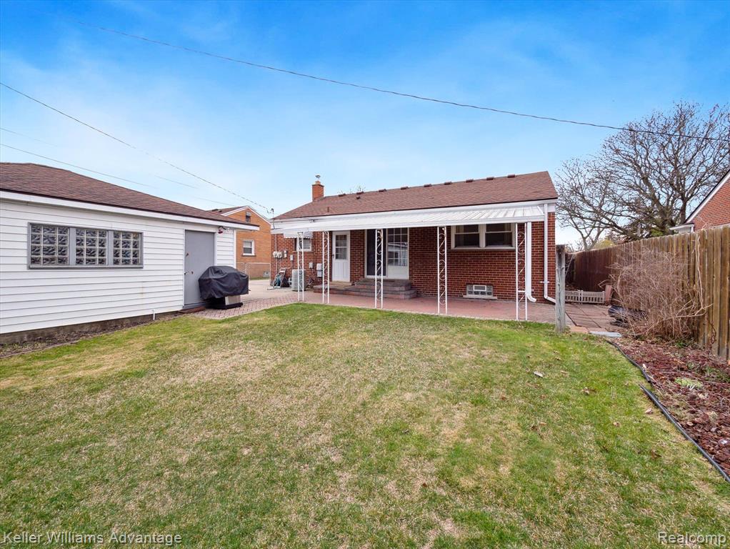 6634 HAWTHORNE Street, Garden City, MI — Photo 32