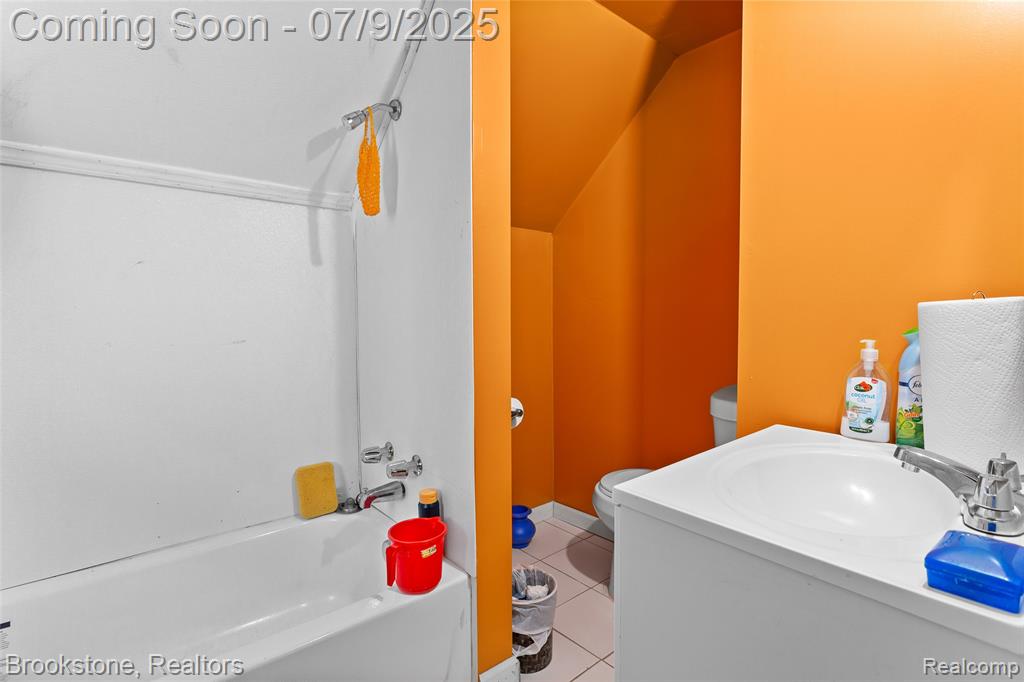 3831 Casmere Street, Hamtramck, MI 48212 — Photo 9