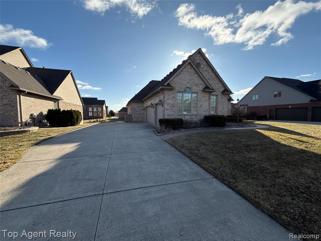 57584 Apple Creek Drive, Washington, MI — Photo 2