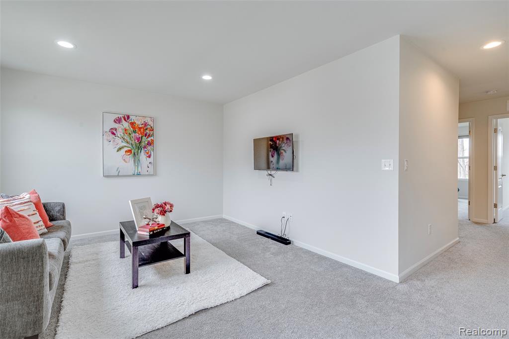 58904 Calabrese Drive, South Lyon, MI 48178 — Photo 32