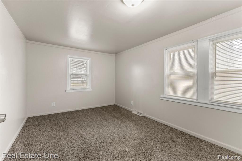 5121 CROISSANT Street, Dearborn Heights, MI 48125 — Photo 28