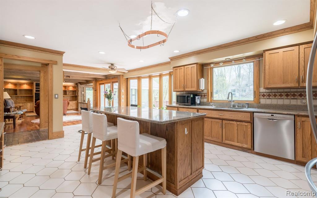 6609 Bloomfield Lane, West Bloomfield, MI — Photo 22
