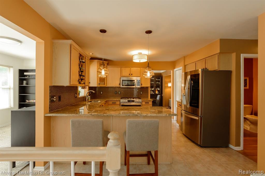 9501 Madison Drive, Belleville, MI 48111 — Photo 17