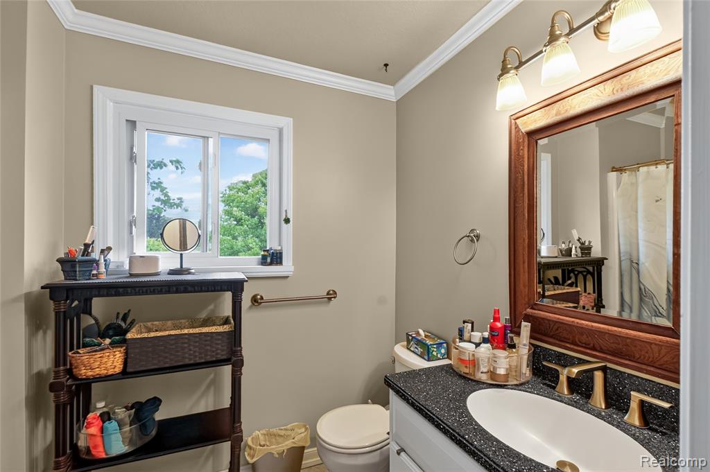 2312 Darwin Lane, Saginaw, MI 48603 — Photo 45