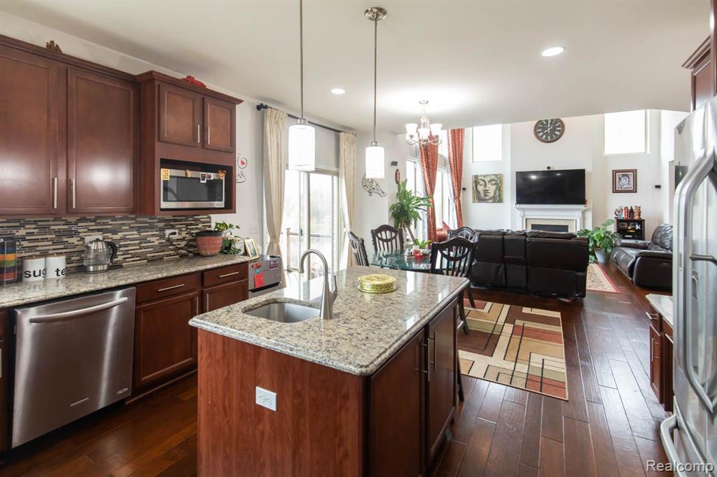 51040 UPLAND VIEW Street, Canton, MI 48188 — Photo 18