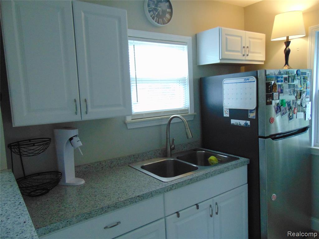 613 E Woodruff Avenue, Hazel Park, MI 48030 — Photo 13