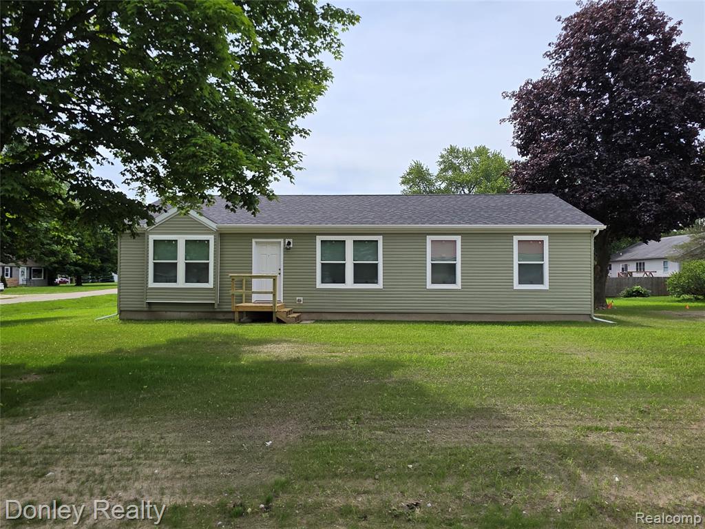 20 Hillview, Peck, MI 48466 — Photo 2
