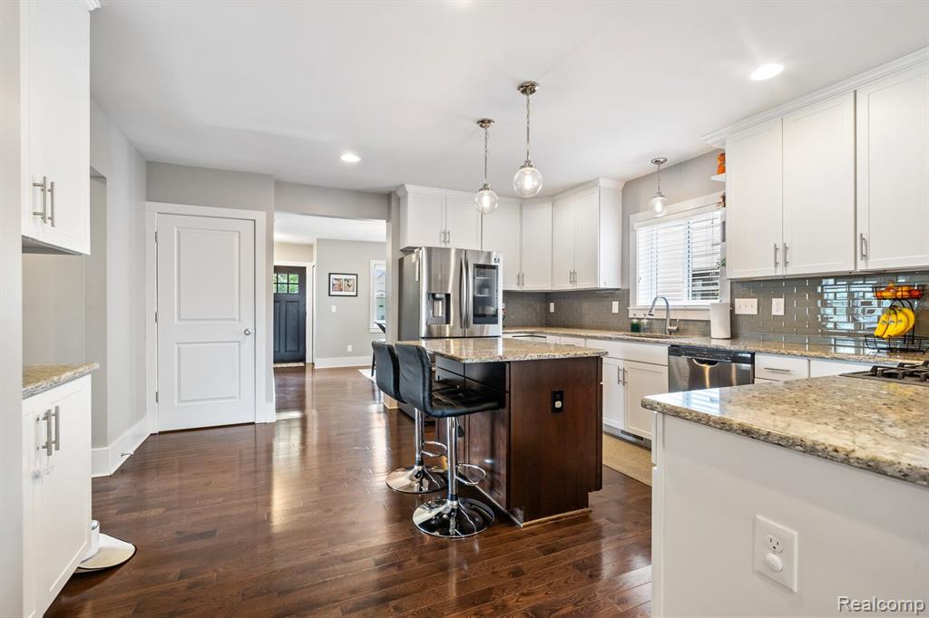 920 CAMBRIDGE Road, Berkley, MI 48072 — Photo 14