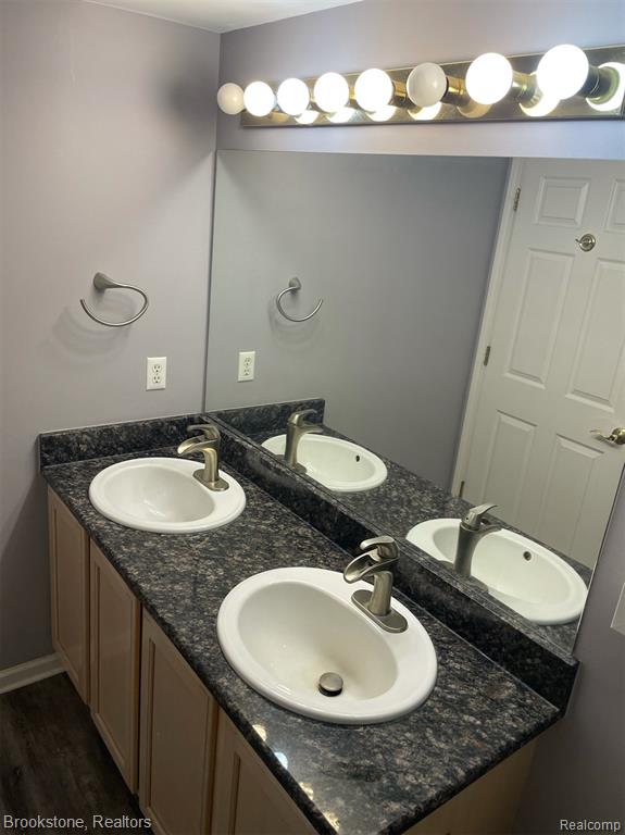 5934 E Island Drive, 32, Ypsilanti, MI 48197 — Photo 14