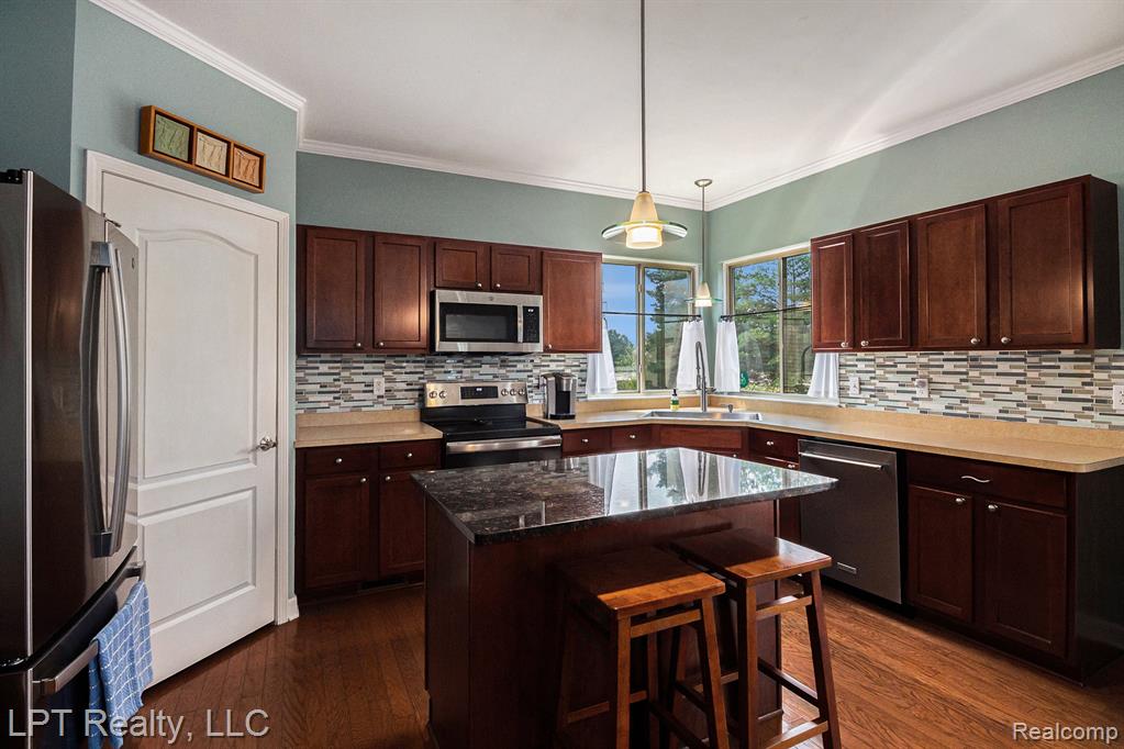 3172 Waldon Ridge Drive, Orion, MI — Photo 11