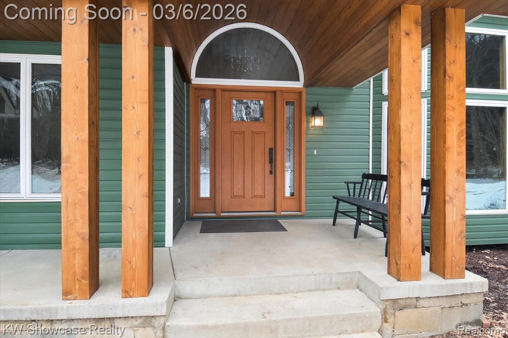 2031 Saint Clair Drive, Highland, MI — Photo 8