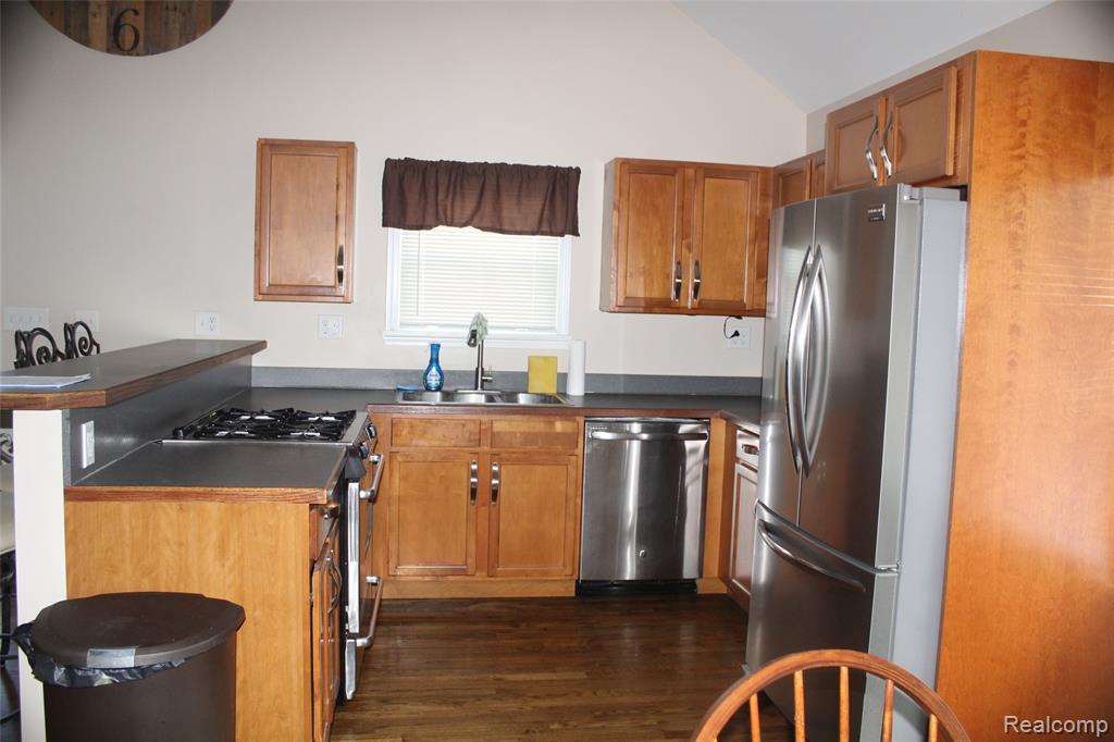 5735 Lake Grove Drive, White Lake, MI 48383 — Photo 10