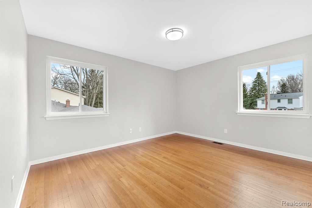 36445 Quakertown Lane, Farmington, MI 48331 — Photo 16