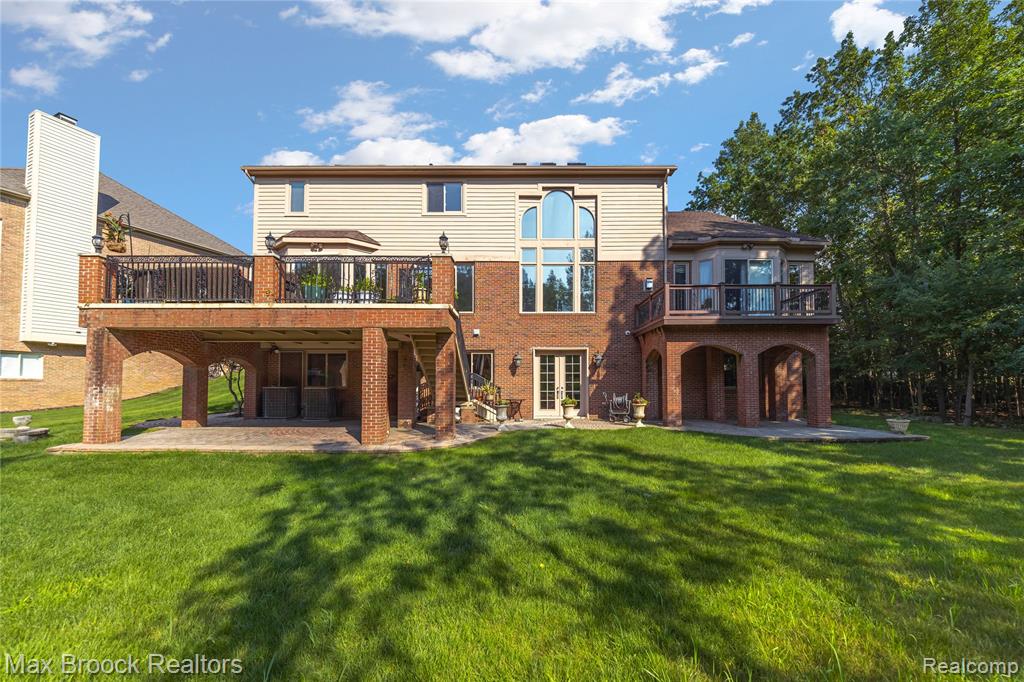 5679 Branford Drive, West Bloomfield, MI — Photo 62