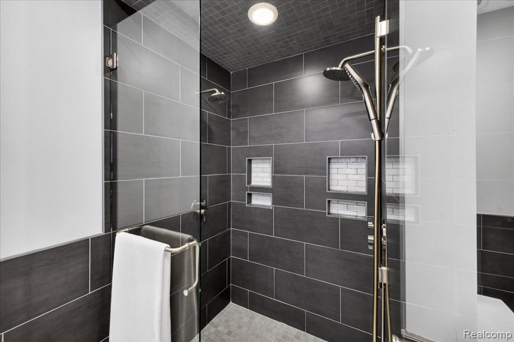 801 W Ann Arbor Trail, 301, Plymouth, MI 48170 — Photo 35
