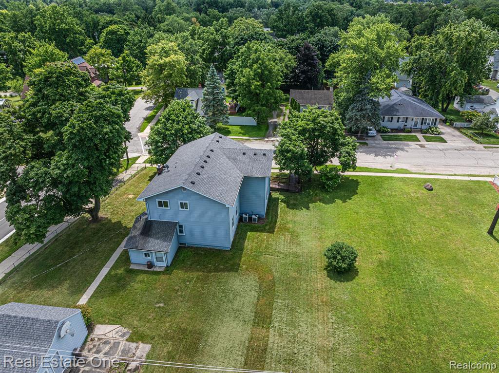 447 E JACKSON Street E, Lake Orion, MI 48362 — Photo 41