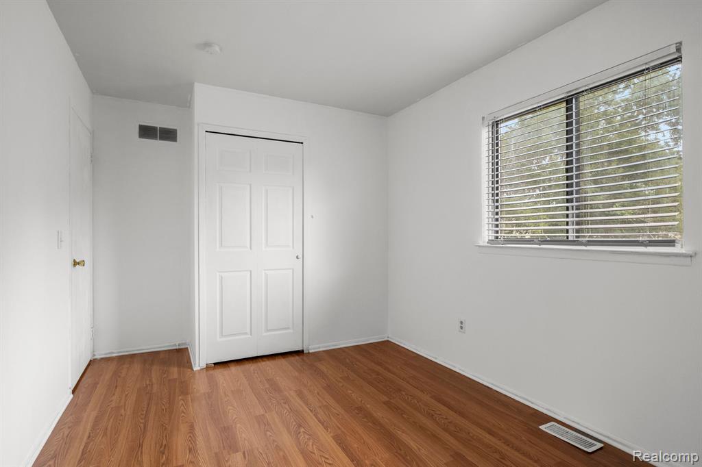 1670 WILLARD Drive, Canton, MI 48187 — Photo 18