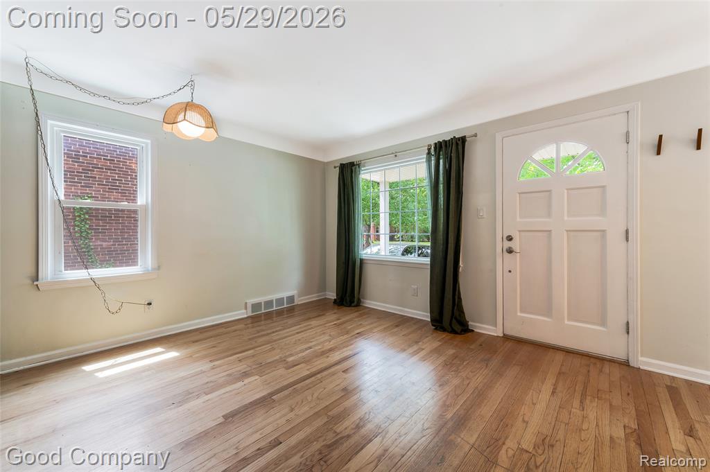 525 Helene Avenue, Royal Oak, MI 48067 — Photo 5