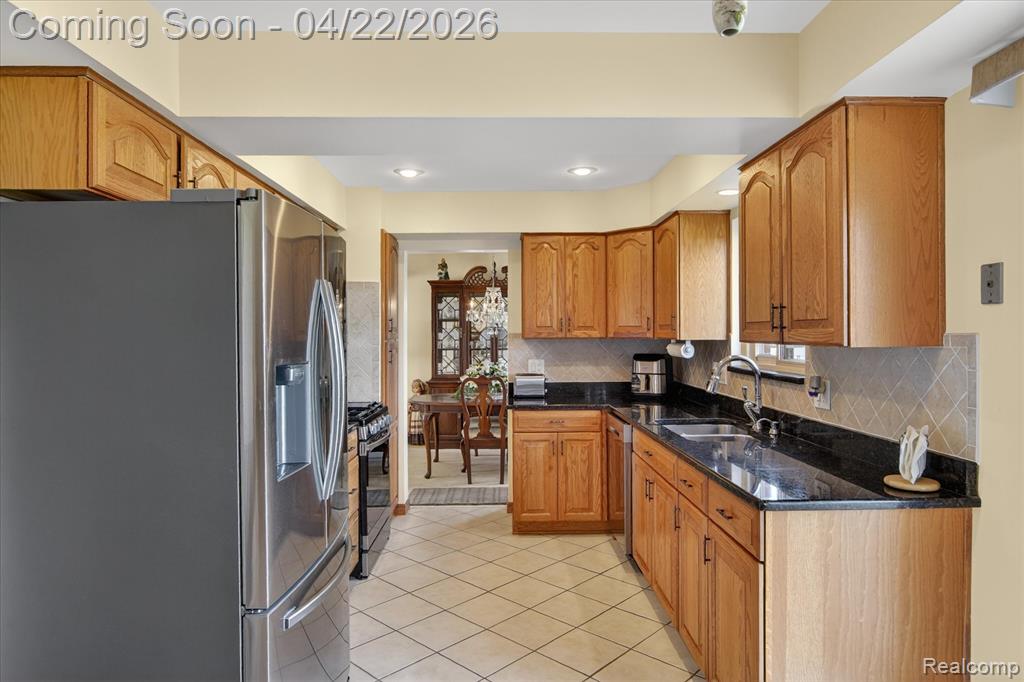 44226 Harsdale Drive, Canton, MI 48187 — Photo 15
