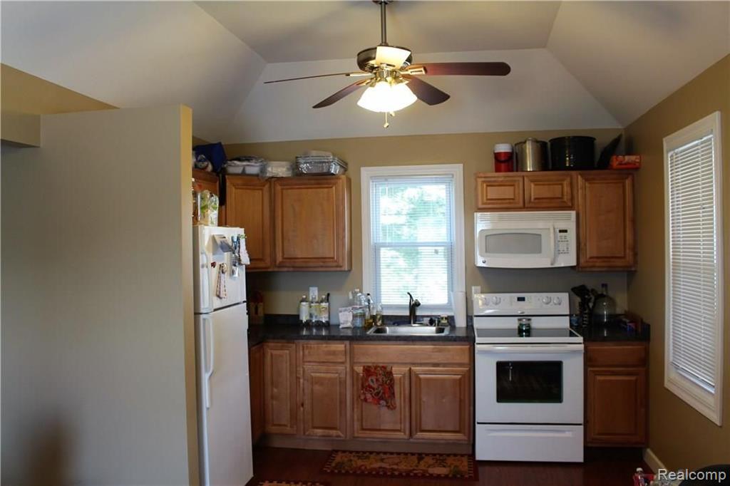 752 Preston Island, Orion, MI 48362 — Photo 44