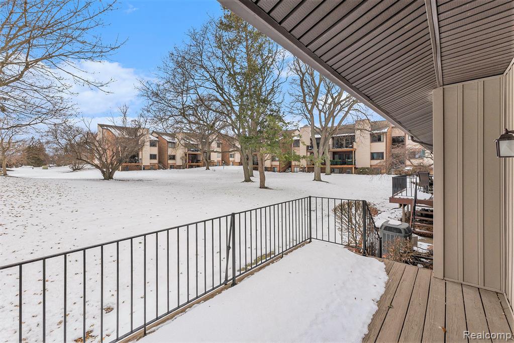 4659 Laurel Club Circle, 12, West Bloomfield, MI 48323 — Photo 25