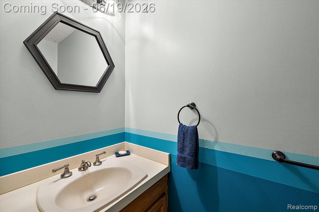 670 Rolling Acres Drive, Ortonville, MI 48462 — Photo 30
