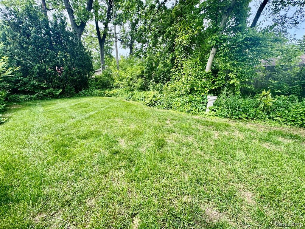621 W Cambourne Street, Ferndale, MI 48220 — Photo 30