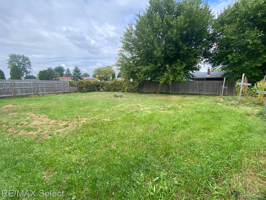 1788 TITTABAWASSEE Road, Saginaw, MI 48604 — Photo 9