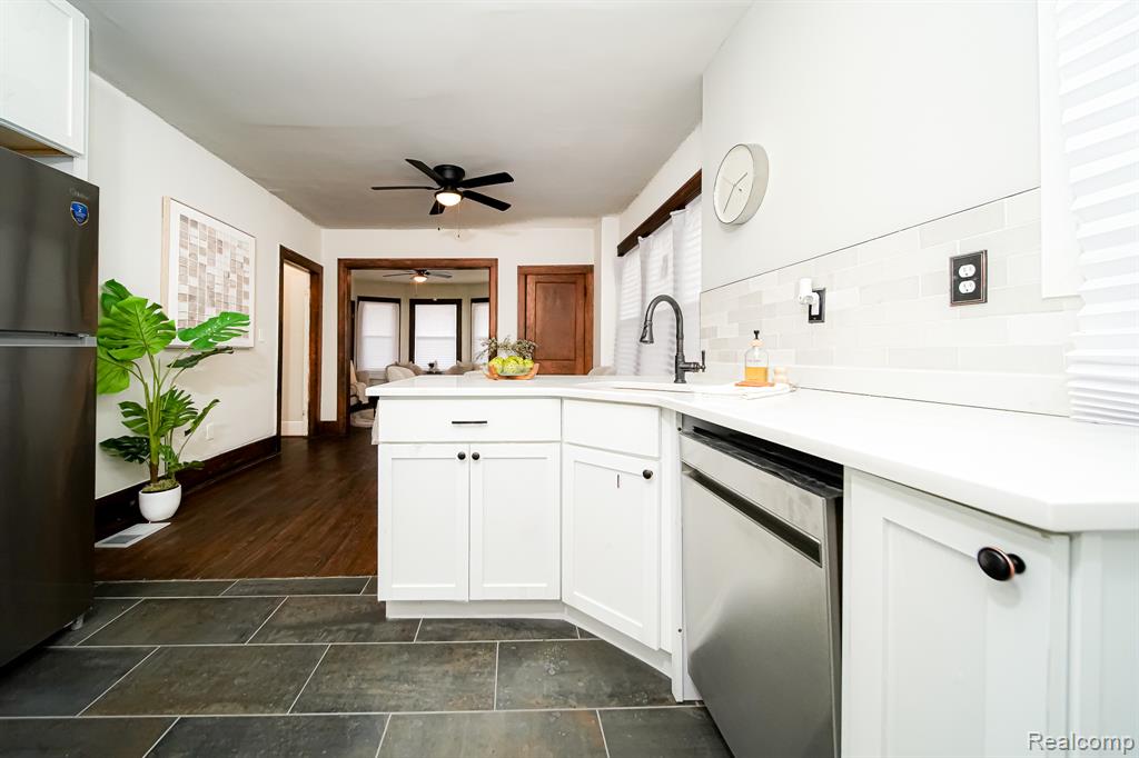 709 Ashland Street, Detroit, MI 48215 — Photo 23