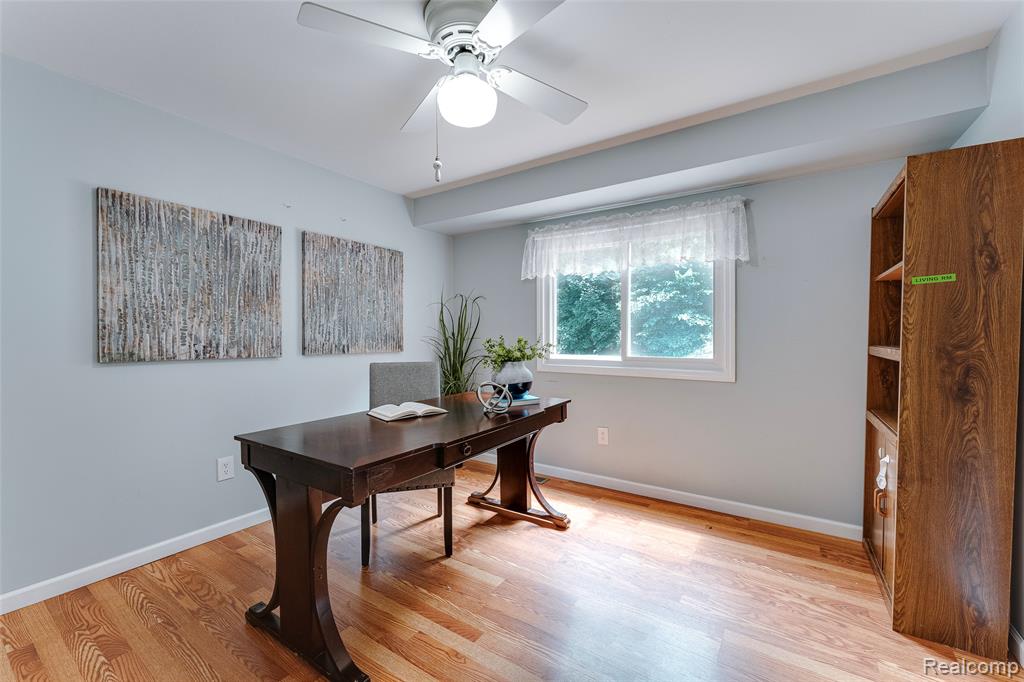 44827 Leslie Lane, Canton, MI 48187 — Photo 25