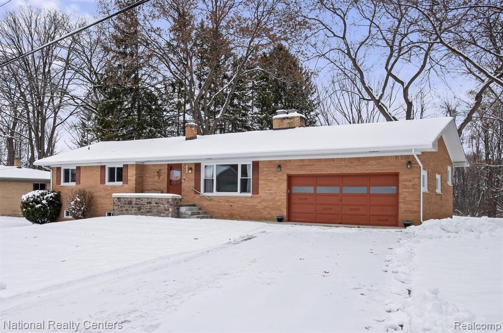 4264 Woodstock Road, Waterford, MI 48328 — Photo 7