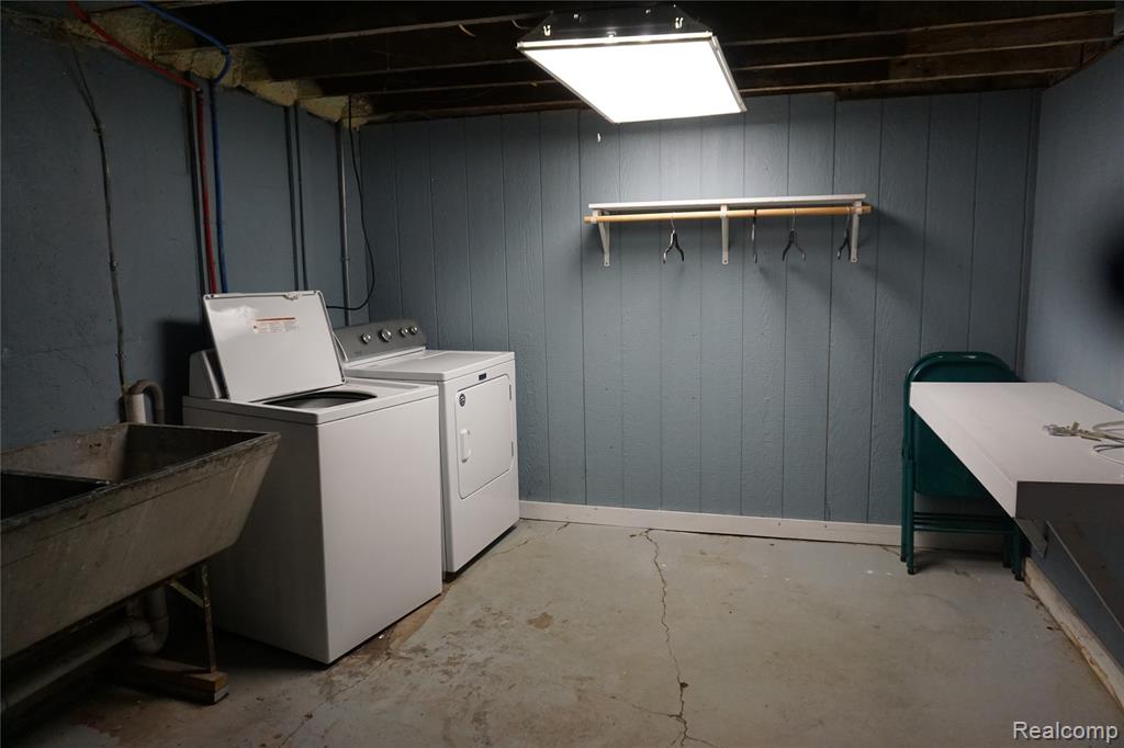 955 N Chevrolet Avenue, Flint, MI 48504 — Photo 41