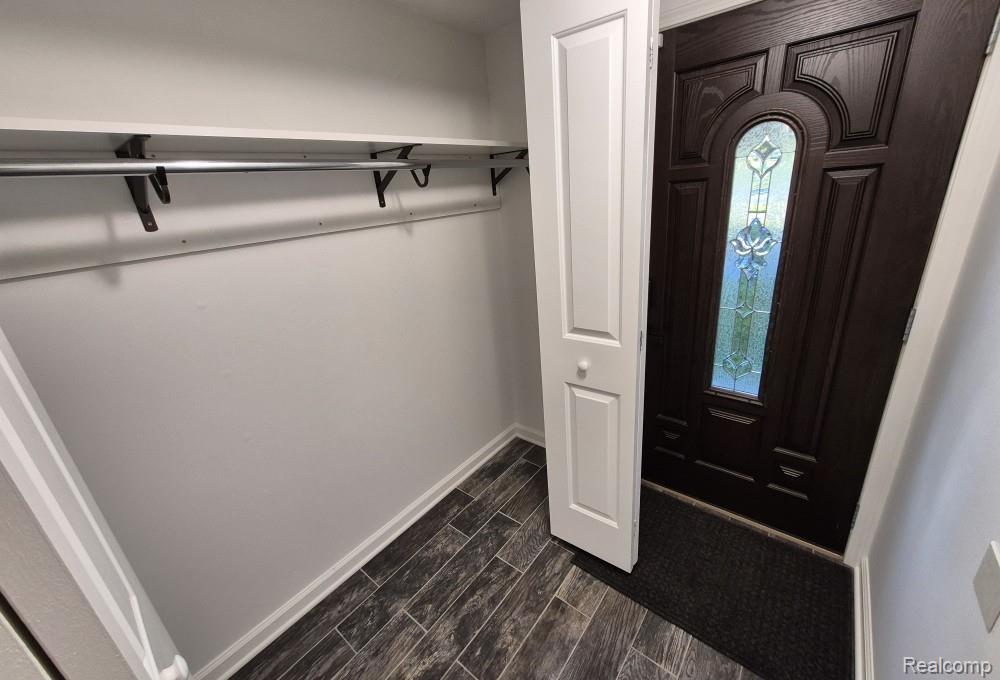 7377 Cooley Lake Road, West Bloomfield, MI 48324 — Photo 19